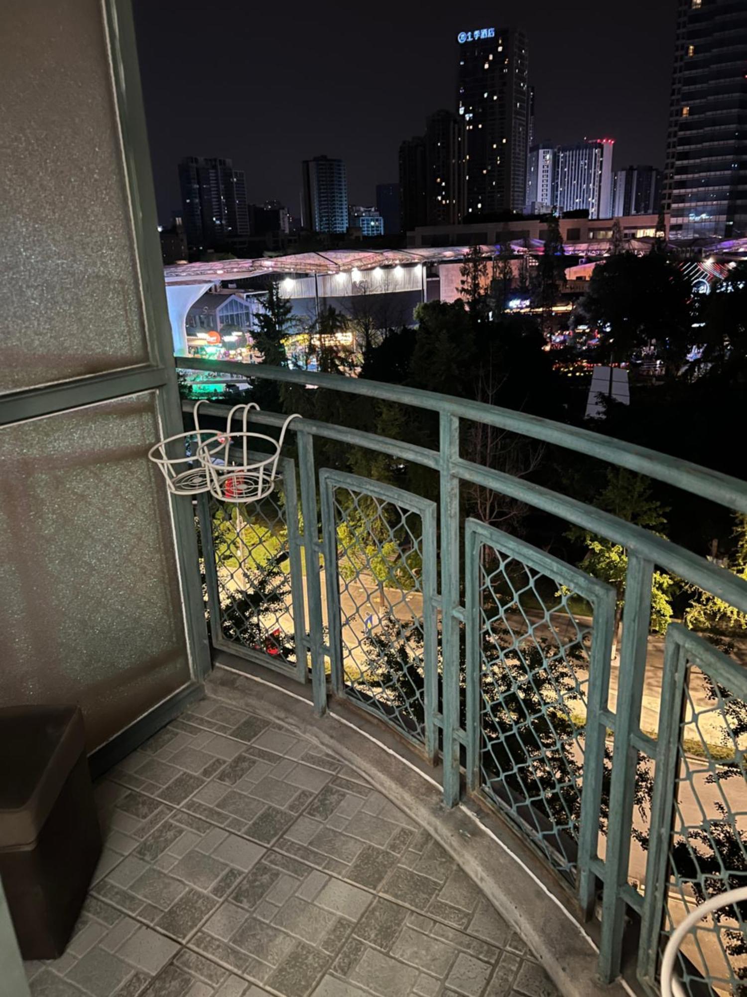 Moonlight Hotel Chengdu Exterior foto