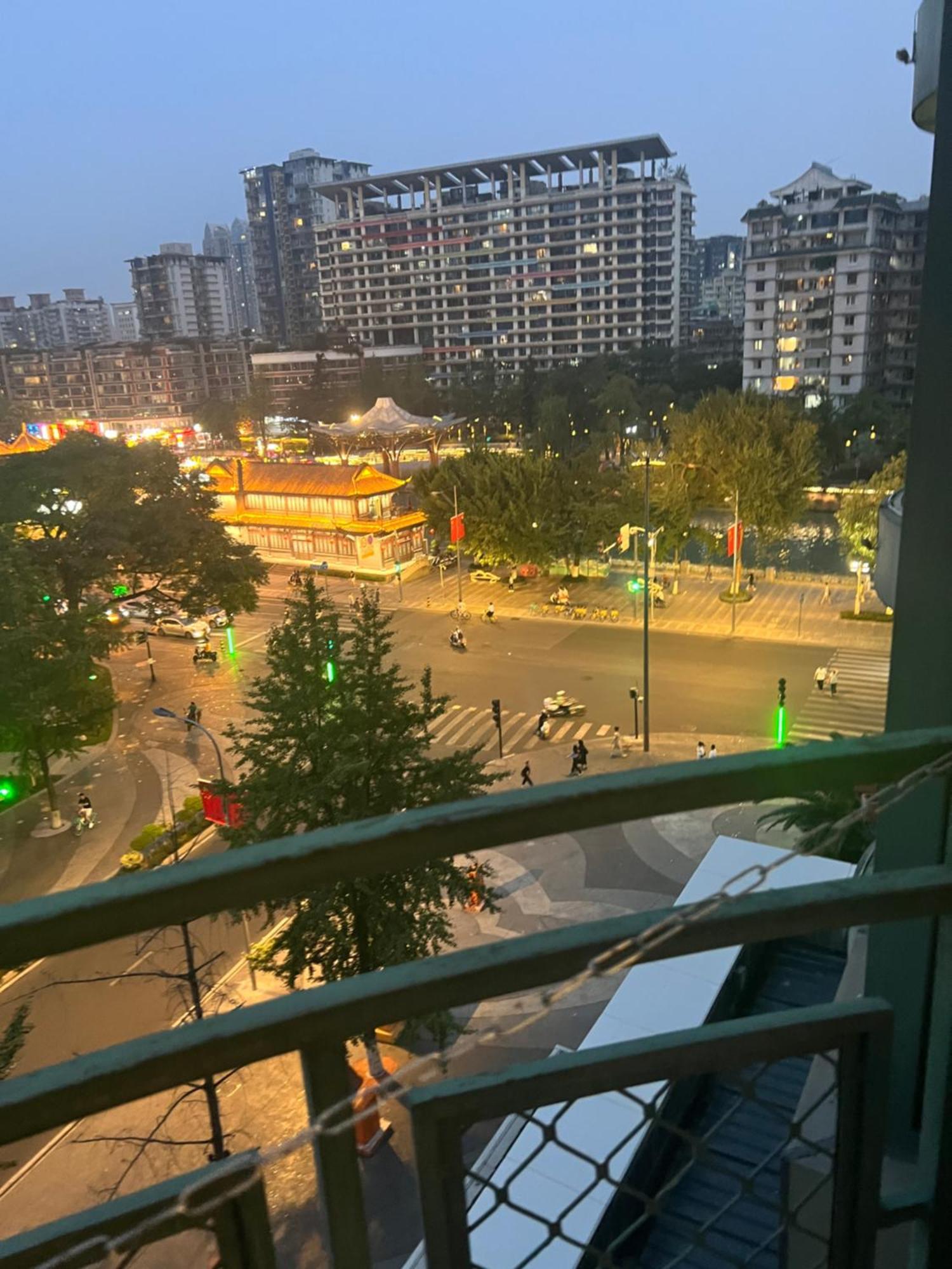 Moonlight Hotel Chengdu Exterior foto
